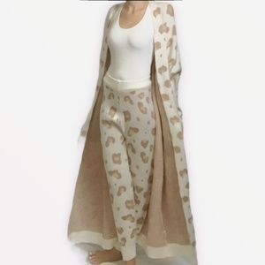 Oversized Cardigan and Sweater Pants